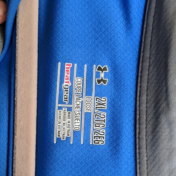 XXL Under Armour Heat Gear Loose Fit - Picture 2 of 4